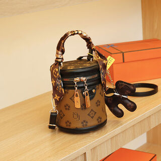 2024 crossbody bag new texture mobile phone bag small bag women's bag shoulder bag crossbody bag versatile fashion bucket bag brown