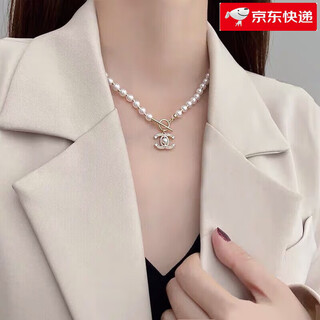 Keshan lao phoenix 999 net celebrity pearl pendant fragrance x nai pearl double c necklace women's light luxury design sensation 2025 xiaoxiang pearl double c one pearl necklace