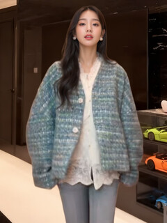 Xiaohongshu's popular designer high-definition wool special yarn fashionable small fragrance jacket for women 2025 autumn and winter loose and revealing blue green s one size fits all
