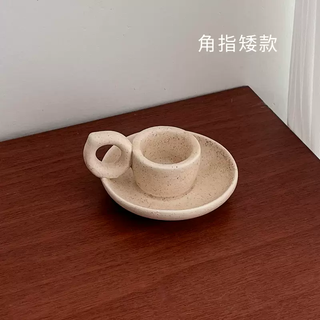 Yusenyi ornaments are decorated with scandinavian rustic decorative candlesticks, ancient family aromatherapy folklore decoration, ceramic soft road, corner finger short style