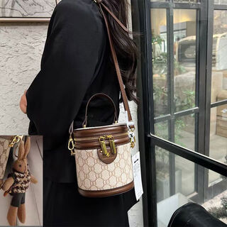 Bag ladies 2024 new style genuine leather bag bucket bag crossbody bag summer style cylindrical bag off-white + rabbit pendant