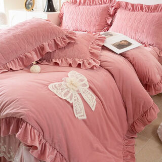 Fantasy newlywed milk velvet wedding four-piece set red velvet bedspread quilt cover wedding bedding bridal trousseau seven pieces lolita-bean paste thickened 11jin jin equals more than 0.5 kg, shopkeepers are using it 1.5m- bed cover four-piece set suitable for 200*230 quilt