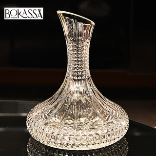 Xiangxing european luxury high-end crystal glass with lid rotating tumbler red wine decanter bottle shaker decanter shenghui style decanter