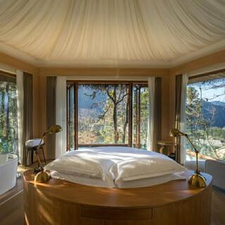 Recommended hotel booking agency in zhangjiajie | wulingyuan b&b, scenic resort hotel, hilton, wyndham, zishan manju, orange, all seasons, atour, hanting hotel provide hotel name, room type, date to customer service for inquiry