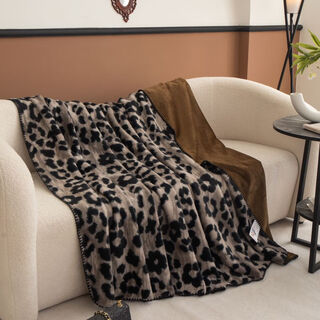 Fantasy french high-end german rabbit velvet blanket sofa cover blanket confinement shawl blanket baby nap velvet blanket car maillard blanket - leopard gray 120x150cm