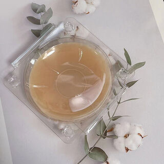 Breast stickers are very useful for big breasts. they won't fall off when sweating. they will prevent light leakage and are opaque. large diameter solid silicone breast stickers. the middle is hollow and natural. 1 pair can be inserted. medium diameter 8cm. suitable for everyone. universal abc.