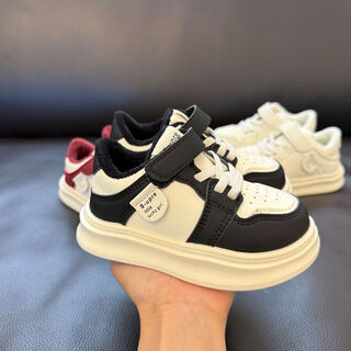 Autumn and winter baby sneakers with velvet to keep warm 2025 new boys and girls sneakers with two cotton to keep warm and versatile girls' shoes black 27 inner length 17 cm