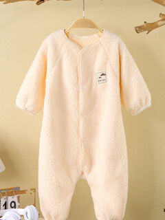 Baby jumpsuit autumn and winter new style cloud velvet warm pajamas newborn baby clothes male and female baby outdoor crawling clothes off-white 66cm 66cm recommended height around 59-66cm