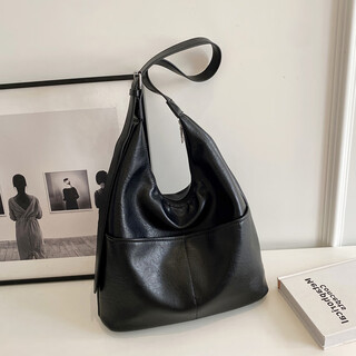 Tote bag for women 2025 new women's large capacity commuter bag this year's popular bucket bag shoulder crossbody bag black