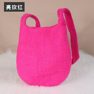 Japanese and korean style handmade wool felt bucket bag shoulder crossbody bag mobile phone bag autumn and winter coat accessories bright rose red bucket crossbody bag (with zipper