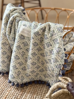 Rsrddy cute ball gauze velvet small blanket baby travel blanket office leg blanket lanxi 120*150cm ball gauze small velvet blanket about 1.4jin jin equals 0.5kg