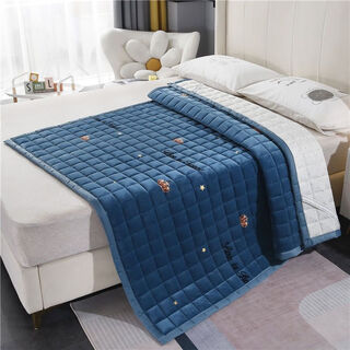 Fantasy thickened milk velvet non-slip mattress baby velvet mattress upholstered mattress quilt simmons protective pad for students class a baby velvet crowne plaza non-slip and warm 180*220 double bed / antibacterial