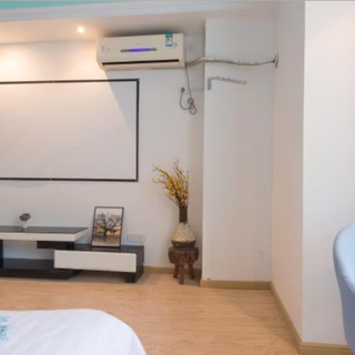 Mia easter egg projection room (random experience room type) white