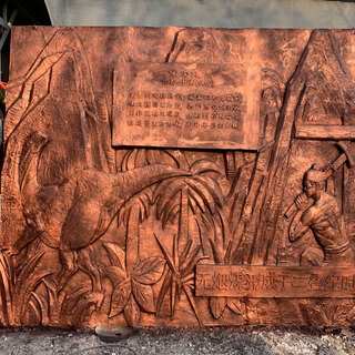 Wen yijia relief fiberglass sculpture forged copper sandstone cast copper imitation copper figure campus mural plaque stone carving back fiberglass relief 1