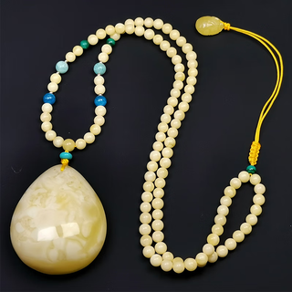 Hupai one thing one picture one certificate natural beeswax pendant necklace pendant sweater chain white wax white flower wax no cracks pendant 24.88g 52*42*20mm