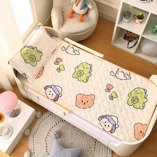 Class a milk velvet kindergarten special mattress thin baby crib nap winter warm student spliced mattress animal paradise machine washable thickness about 1.5cm 60x160cm