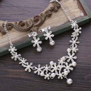 Bridal tiara three-piece set wedding accessories hair accessories necklace korean wedding photography crown earrings wedding accessories small pearl necklace + earring clip