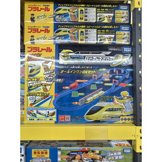 Tomica track tomy alloy car sound and light track set men's toy children's gift happy self-driving remote control deluxe set (train + remote control)