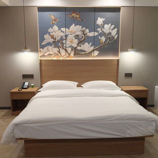 Urban 118 theme hotel, yincheng district, luohe city, 4-hour continuous stay, beautiful double bed room, breakfast not included, late night snacks not included