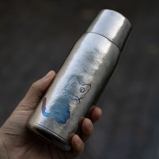 Feng tang titanium cup pure titanium insulated cup tea water separation portable tea cup chengshi good things co-branded double-layer vacuum insulation chengshi cat special edition