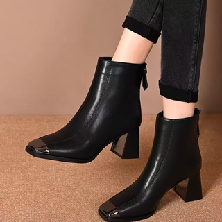 High-definition quality 2025 new french retro square-toe martin boots for women, versatile autumn and winter high-heeled thick-heeled short boots, black 37