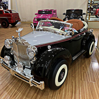 Rolls-royce children's electric car for boys and girls, baby electric car, four-wheel remote control toy car that can seat people, standard version, painted black + soft seat, lead-acid battery, four-wheel drive range ~ 2.5 hours, four-wheel drive