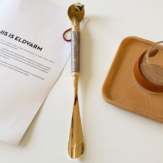 Shantou lincun handmade long-handled shoehorn, genuine leather, customized extended shoe lift, twelve zodiac gifts, customized consultation customer service