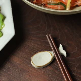 Haivoda creative chopstick pillow small holder for chopsticks handmade pear mushroom fish cute literary chopstick rest ceramic spoon pad fish