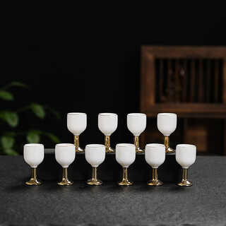 Fantasy mutton-fat jade small maozi 10 ml ceramic goblet, white porcelain white wine cup, household chinese-style one-shot liquor glass, 10 mutton-fat jade goblets, gilt style, simple package, 10 ml