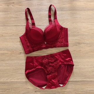 Triumph red underwear women's small breast gathering anti-sagging bra sexy bride wedding zodiac year bra set set red 85a 85b suitable for b