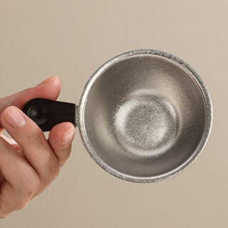 Tuojin high-end pure titanium tea filter tea strainer single dormitory household non-hot tea filter tea water separation tea maker new titanium round concave ice crystal tea strainer