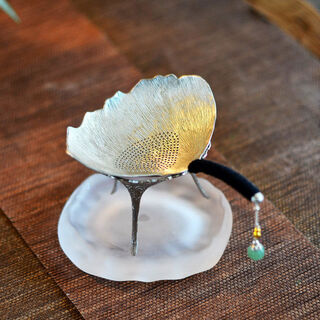 Old horn craftsman's national style handmade tin tea drain, tea filter, tea residue filter, exquisite and cute creative ginkgo kung fu tea set, large ginkgo tea drain + ginkgo base + bottom tray