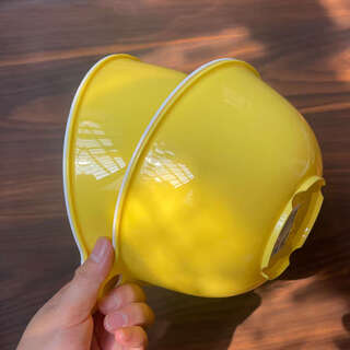 Yusenyi pp 100 degree blanched household fruit drain sieve double layer rice drain basin can be hung doba yellow small drain basket 2 pieces