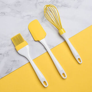 Wing fantasy baking tool set silicone scraper oil brush egg beater three-piece manual mixing set food grade household baking three-piece set (egg beater oil brush scraper)