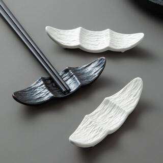 Apocalypse century fat donglai's same style chopstick rack, boat-shaped rack, hotel high-looking chopstick rack, tableware, household bracket, two trays, black and white mix and match, please contact customer service for remarks