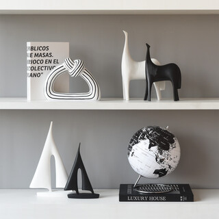 Fantasy modern art high-end office globe study room home decorations wine cabinet display high-end ornaments yunhuan bottle large