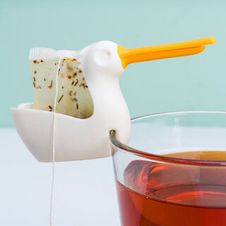 Peleg design israel design strange bird tea maker creative pelican tea filter tea leaking tea set pelicup strange bird tea maker white pe486