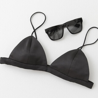 Sexy triangular cup bra without breast pads, small breasts, beautiful back, off-the-shoulder all-in-one tube top, wrapped bra, off-the-shoulder top, high-end basic style - black s