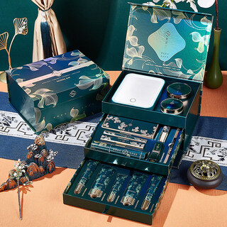 Cosmetics set, complete set of makeup, first birthday gift for girlfriend, carved lipstick gift box, 18-piece set of love and affection, write greeting card, send gift bag