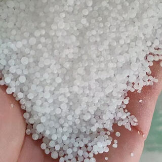 General purpose urea for crops, small particle fertilizer, fruit tree chemical fertilizer, nitrogen fertilizer, flower planting, organic fertilizer, vegetable potting, small particle urea (white) 1kg (shipped in bulk, don’t mind taking photos)