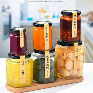 Fantasy bottle sealed jar small empty bottle with lid one or two jin jin is equal to 0.5 kg honey chili jam can hexagonal 100ml x 24 pieces + foam box + accessories (wholesale)