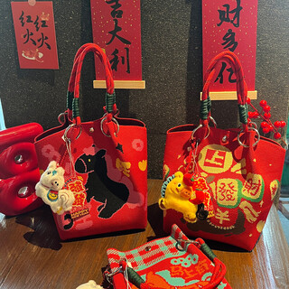 Feiyuejia handbag women's new year's gift bag portable large capacity handbag commuting storage small square bag for going to work and going out make money immediately no pendant