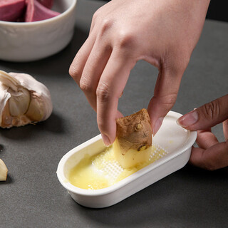 Sanqihu ceramic ginger paste artifact garlic paste ginger grinder disc rub wasabi garlic grinder household manual yam paste grinder bevel grinder (small size) 1 set including 1 grinder + 1 brush