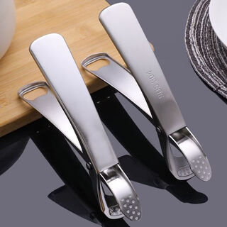 Yinghuan 304 stainless steel clips are anti-scalding for household taishan tray lifts and plates for steaming vegetables in the kitchen. new anti-slip 304 stainless steel clips for household taishan tray lifts and trays for steaming vegetables.