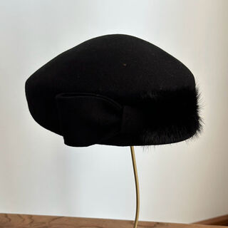 Autumn and winter woolen shaped beret top hat exquisite daughter style rabbit fur bow japanese ladies black one size fits all adjustable