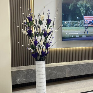 Leaf vein simulated dried flower bouquet, fake flower ornaments, floor-to-ceiling living room red berry entrance large decorative flower arrangement, forever new green leaves, white + purple, with bottle