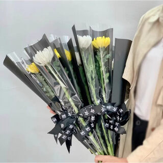 Fresh flower gift for tomb sweeping day, single yellow and white chrysanthemum, real flowers express delivery within the city and nationwide, tomb-sweeping and paying homage to ancestors, offering flowers, single chrysanthemum, simple packaging, minimum delivery of 30 pieces