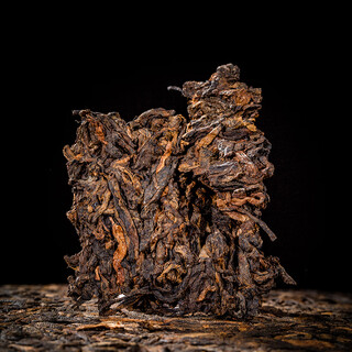 Huangmao tea zen yiyi yunnan puer tea cake 2014 laobanzhang ancient tree 357g tasting mingzhen tea