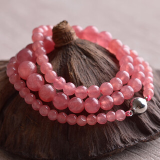 Ancient collection of natural ice rhodolite necklace. watery red and beautiful natural gemstones that have increased in value and will be sent for appraisal.