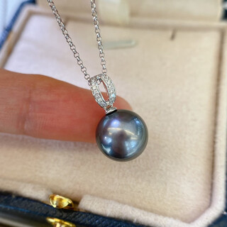 Yue fei 11-12mm tahitian black pearl pendant, 18k set with diamonds, perfect round and strong light, recommended as a gift for your lover, with silver chain and certificate
